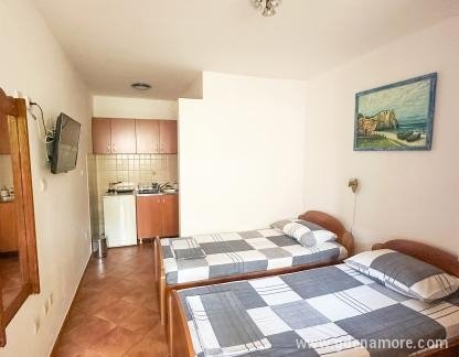 Vukadinovic House, , private accommodation in city Budva, Montenegro - Apartman