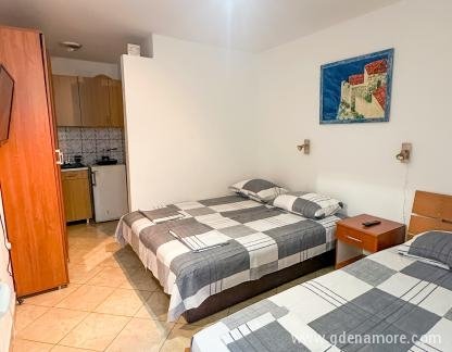 Vukadinovic House, , private accommodation in city Budva, Montenegro - Apartman